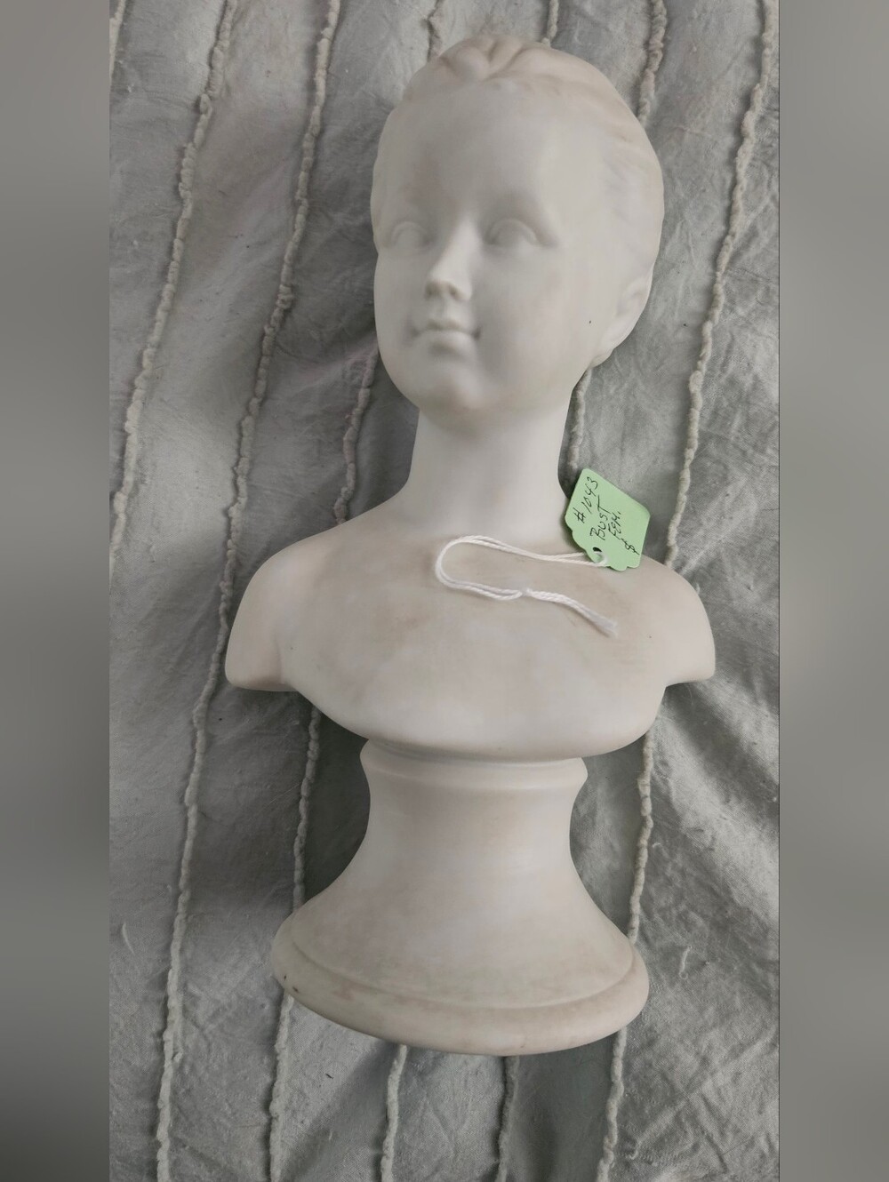 Female Statuet Ceramic Bust White